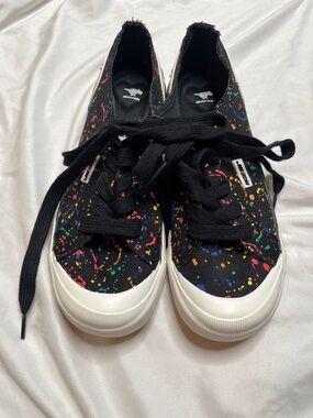 Rocket Dog Black Canvas Sneakers with Multicolor Paint Splatter